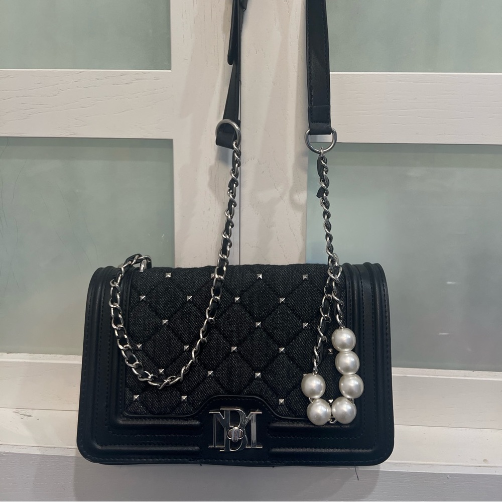 Badgley Mischka black jean & vegan leather crossbody w/ pearls!